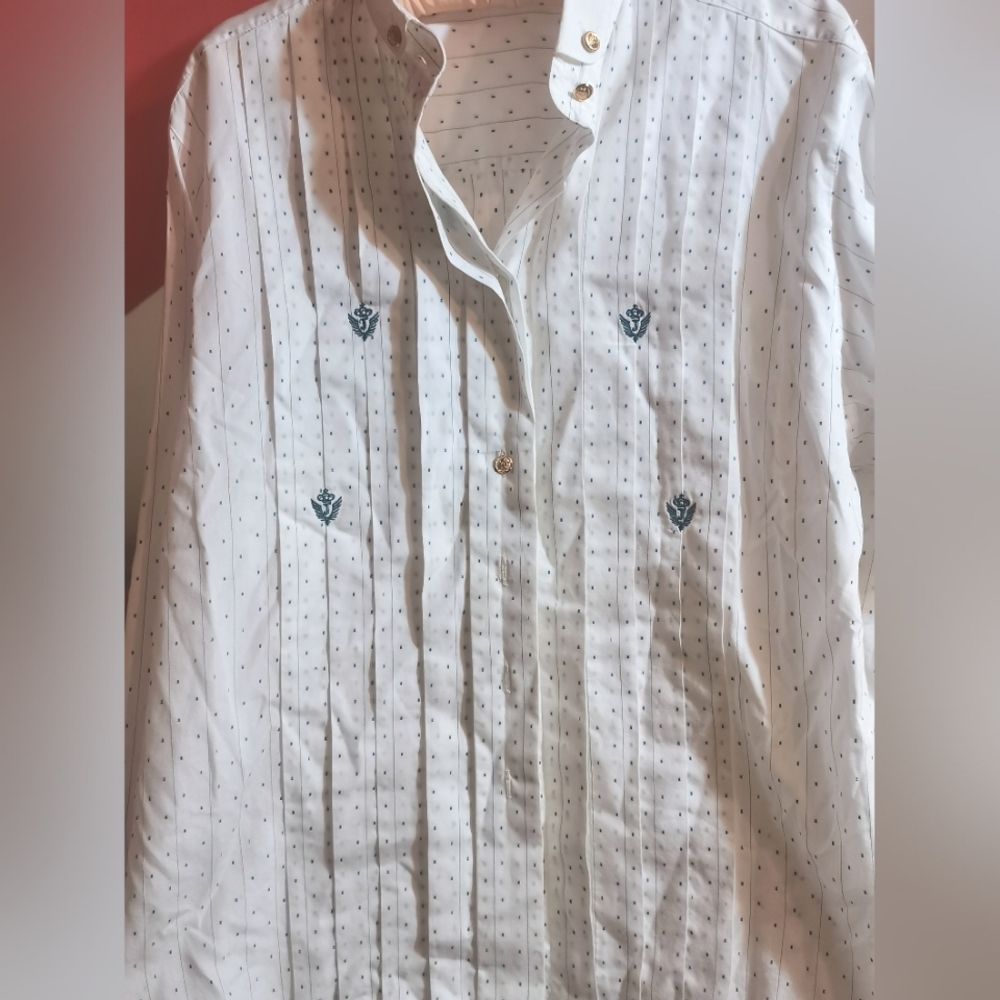Vintage Jobis embroidered button down blouse gold buttons